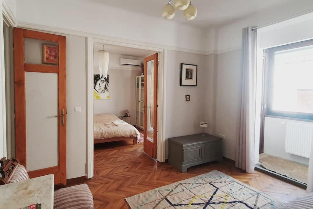 Elegant Apartment Near Rosetti Square Букурещ Екстериор снимка