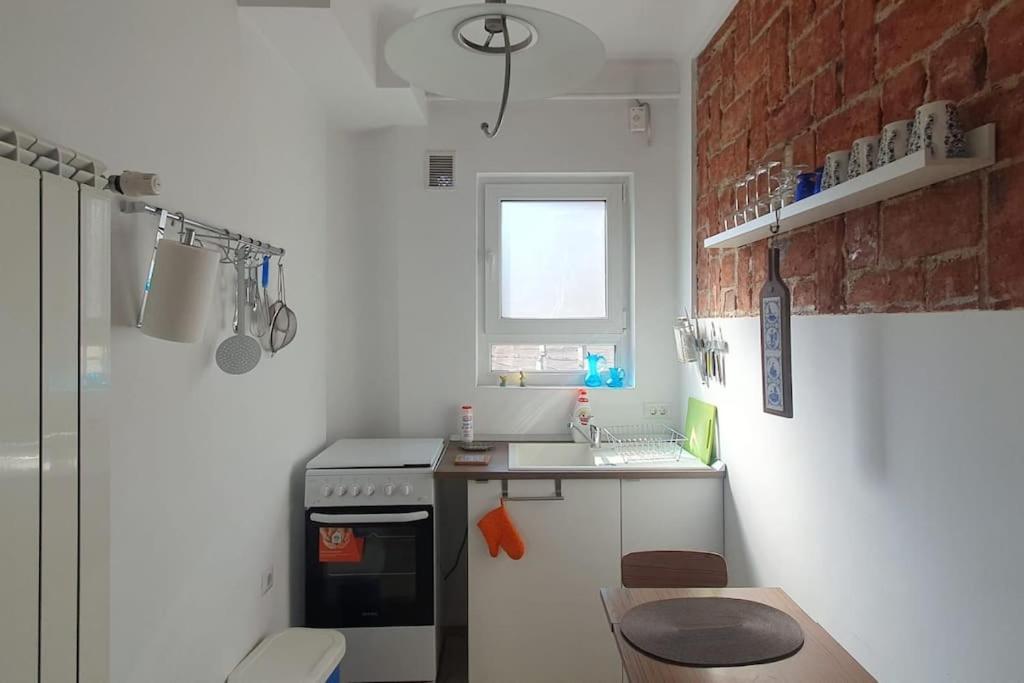 Elegant Apartment Near Rosetti Square Букурещ Екстериор снимка